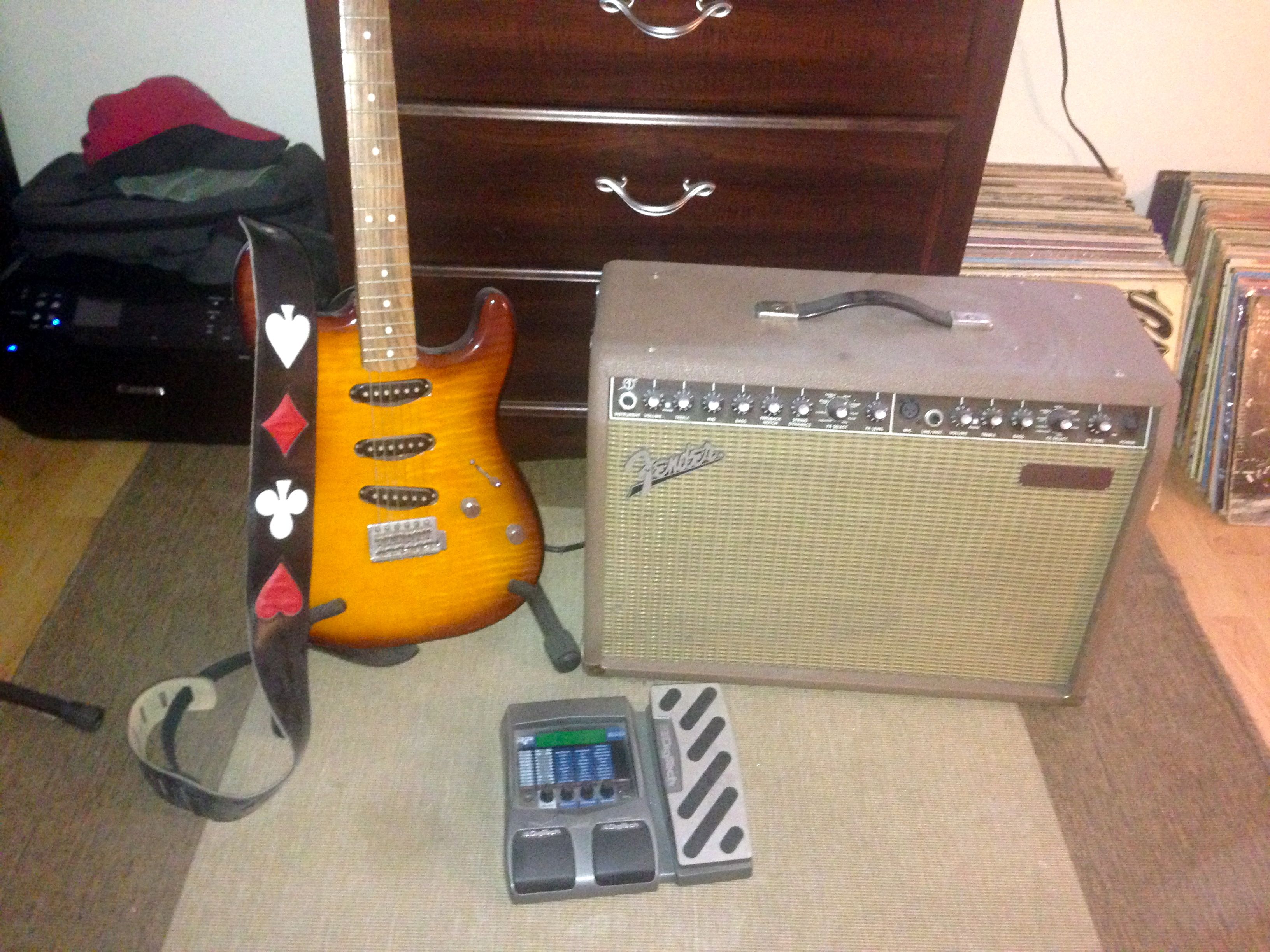 Mexican Strat with Fender Twin Amp and Effects 